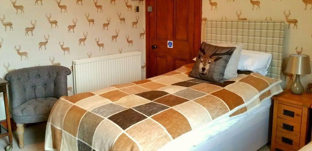 Strathallan Bed And Breakfast Grantown-on-Spey Экстерьер фото